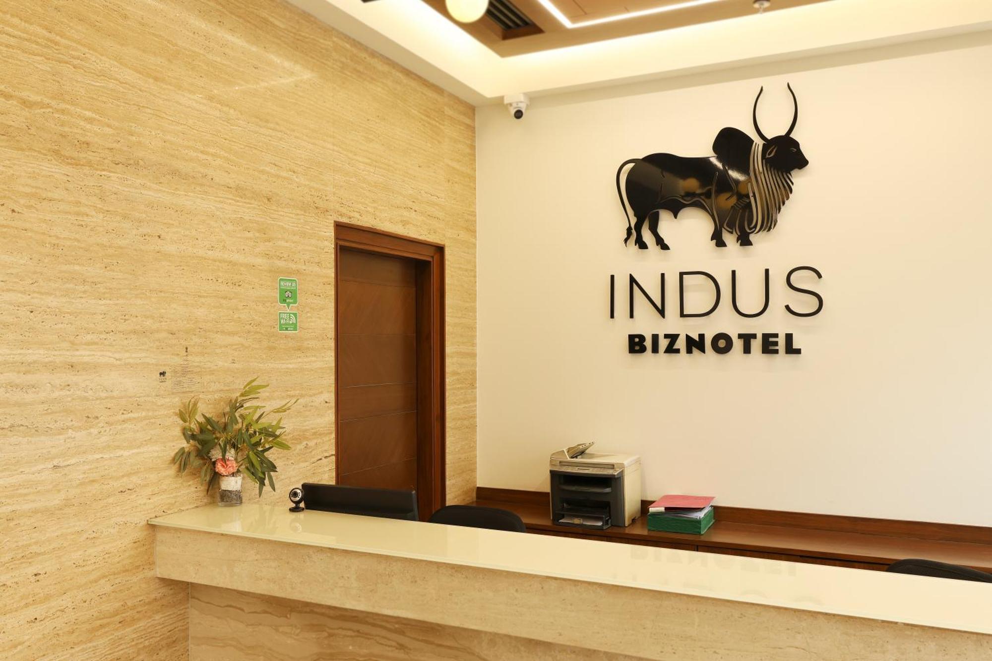 Indus Biznotel Nowe Delhi Zewnętrze zdjęcie