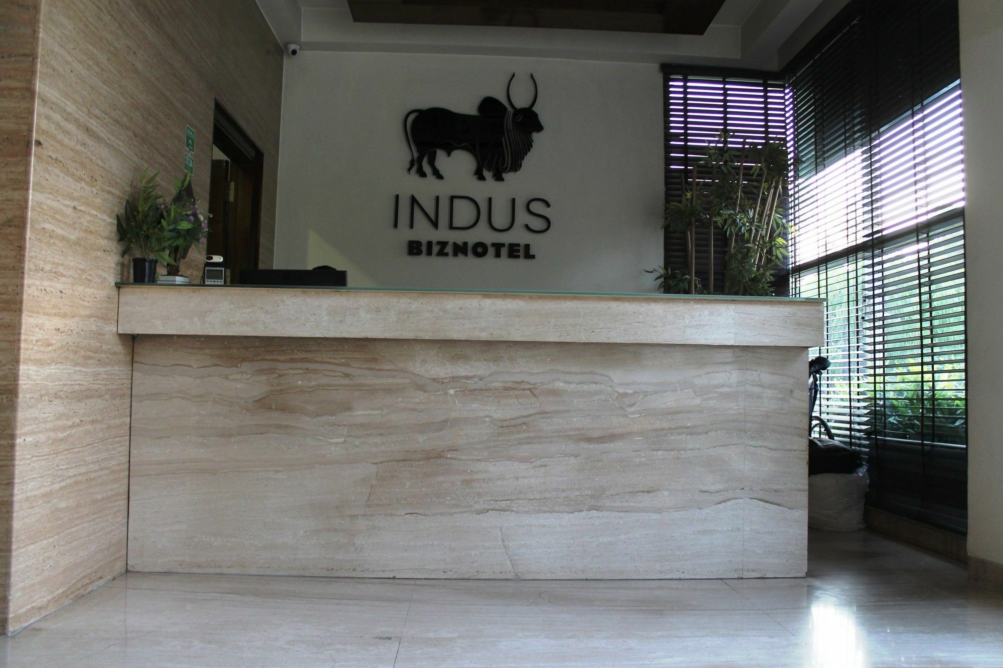 Indus Biznotel Nowe Delhi Zewnętrze zdjęcie